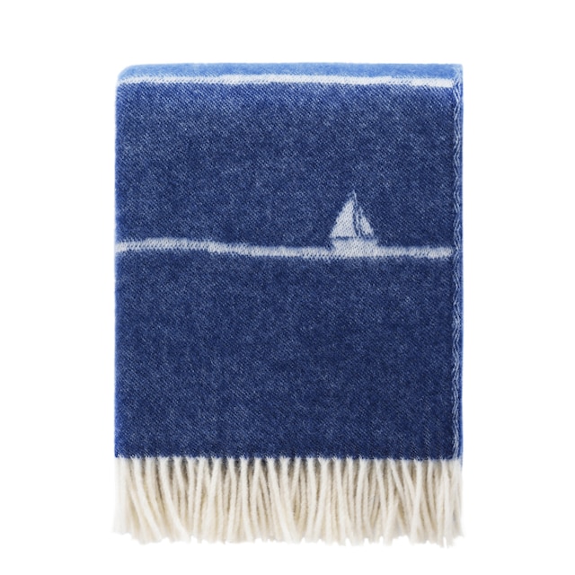 Boat wool throw